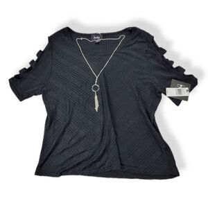 By & By Ribknit Black Top with necklace XXL